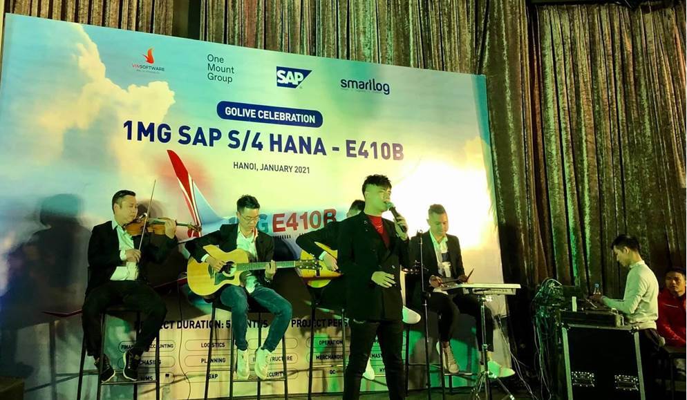 One Mount Group hợp tác với Smartlog ứng dụng vận hành trên nền tảng hệ sinh thái logistics toàn diện